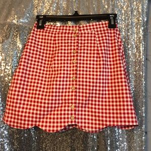 Cute red and white skirt!